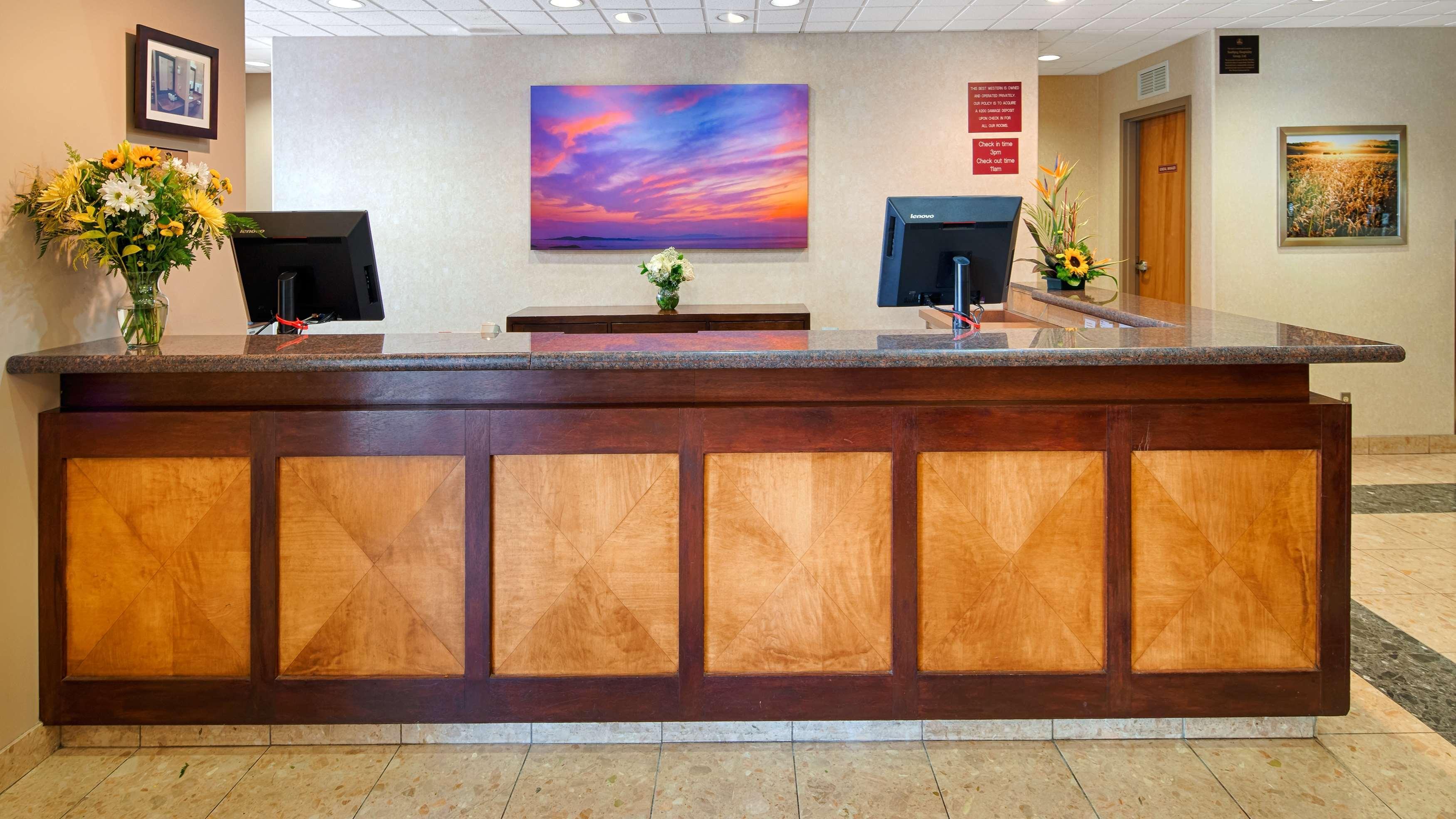 Best Western Plus Pembina Inn & Suites Уинипег Екстериор снимка