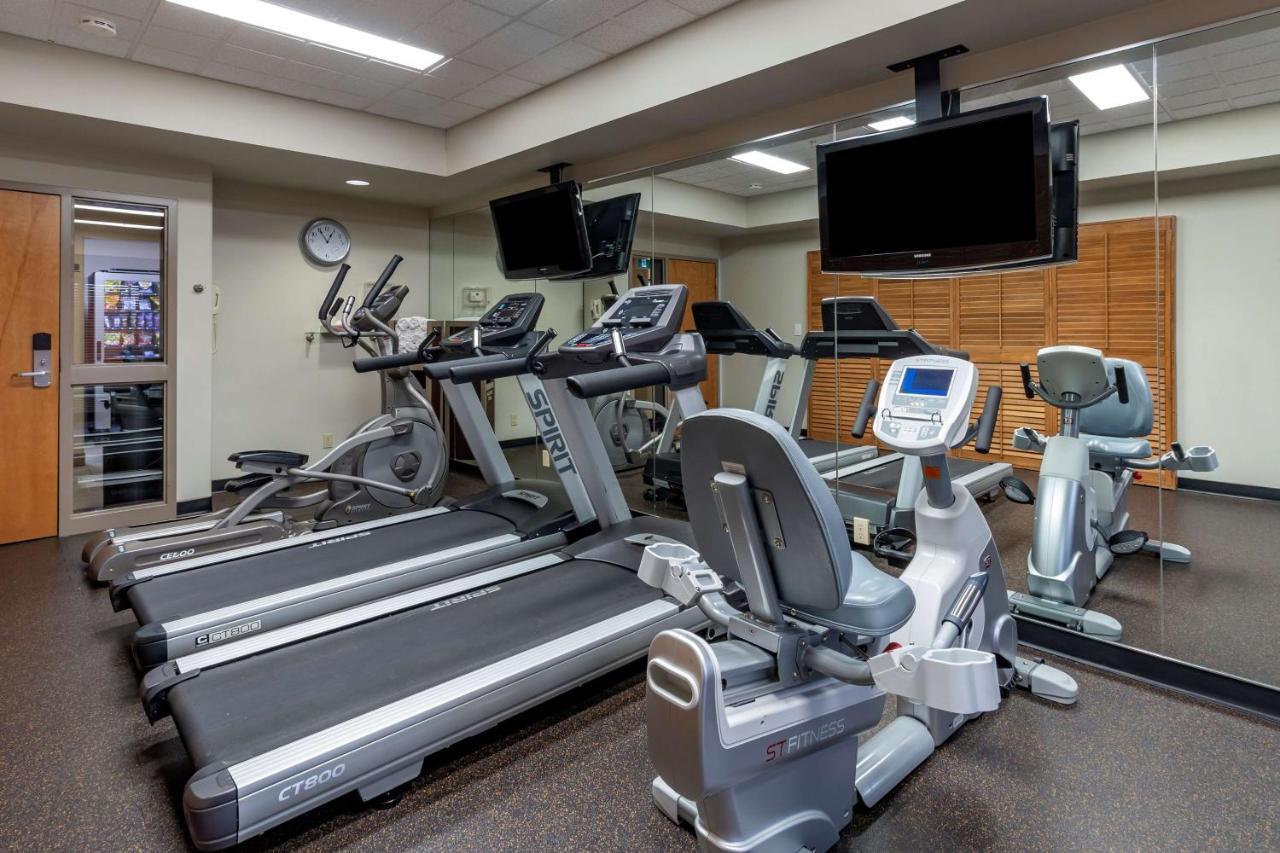 Best Western Plus Pembina Inn & Suites Уинипег Екстериор снимка