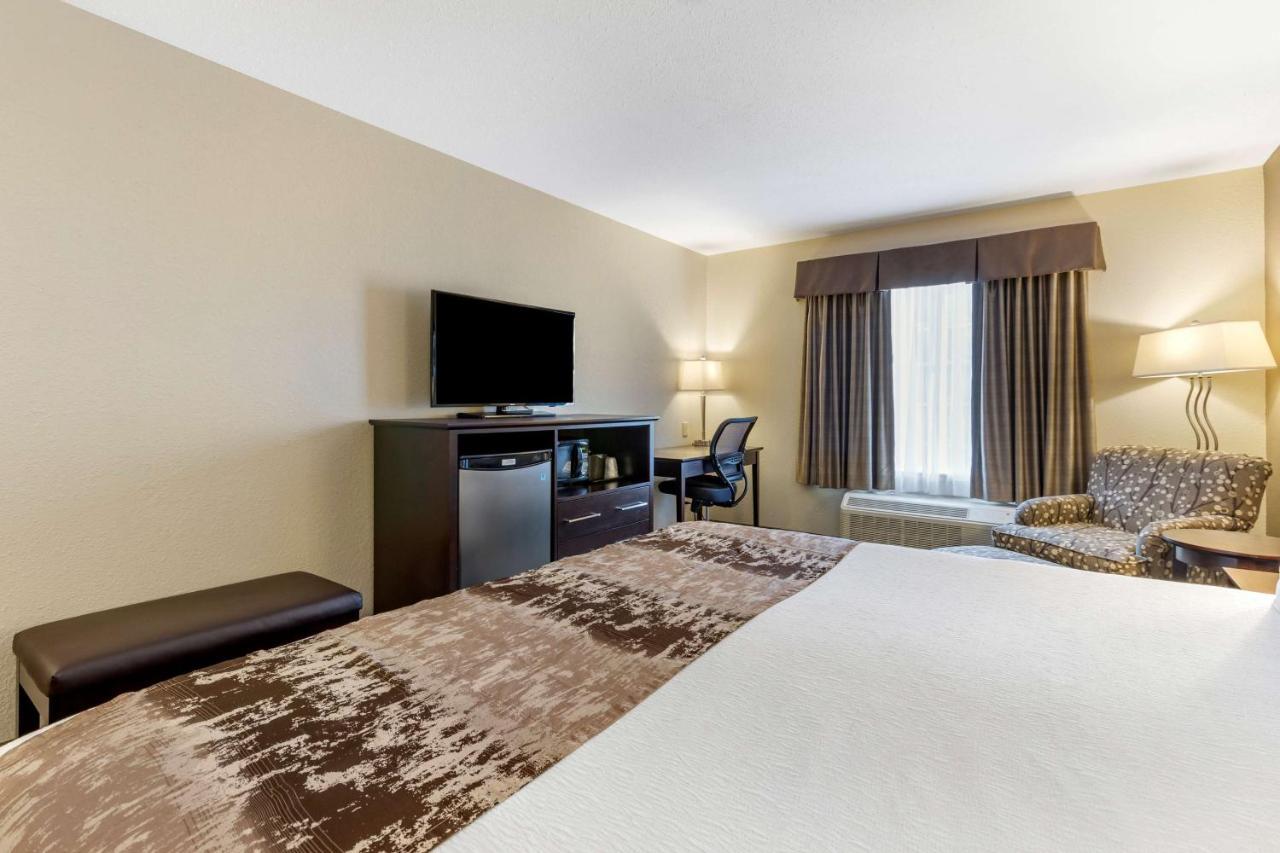 Best Western Plus Pembina Inn & Suites Уинипег Екстериор снимка