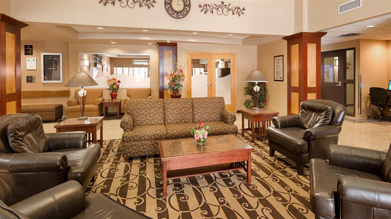 Best Western Plus Pembina Inn & Suites Уинипег Екстериор снимка